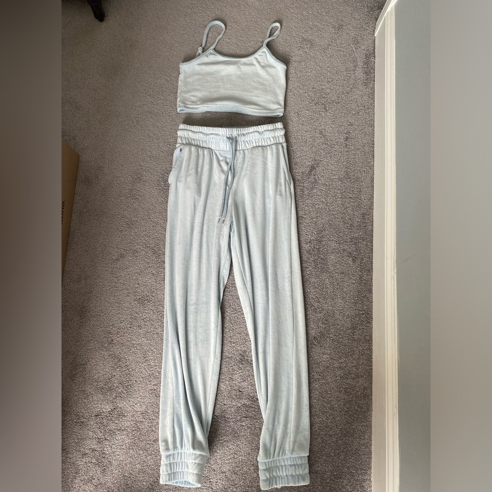 urban heritage light blue comfy set